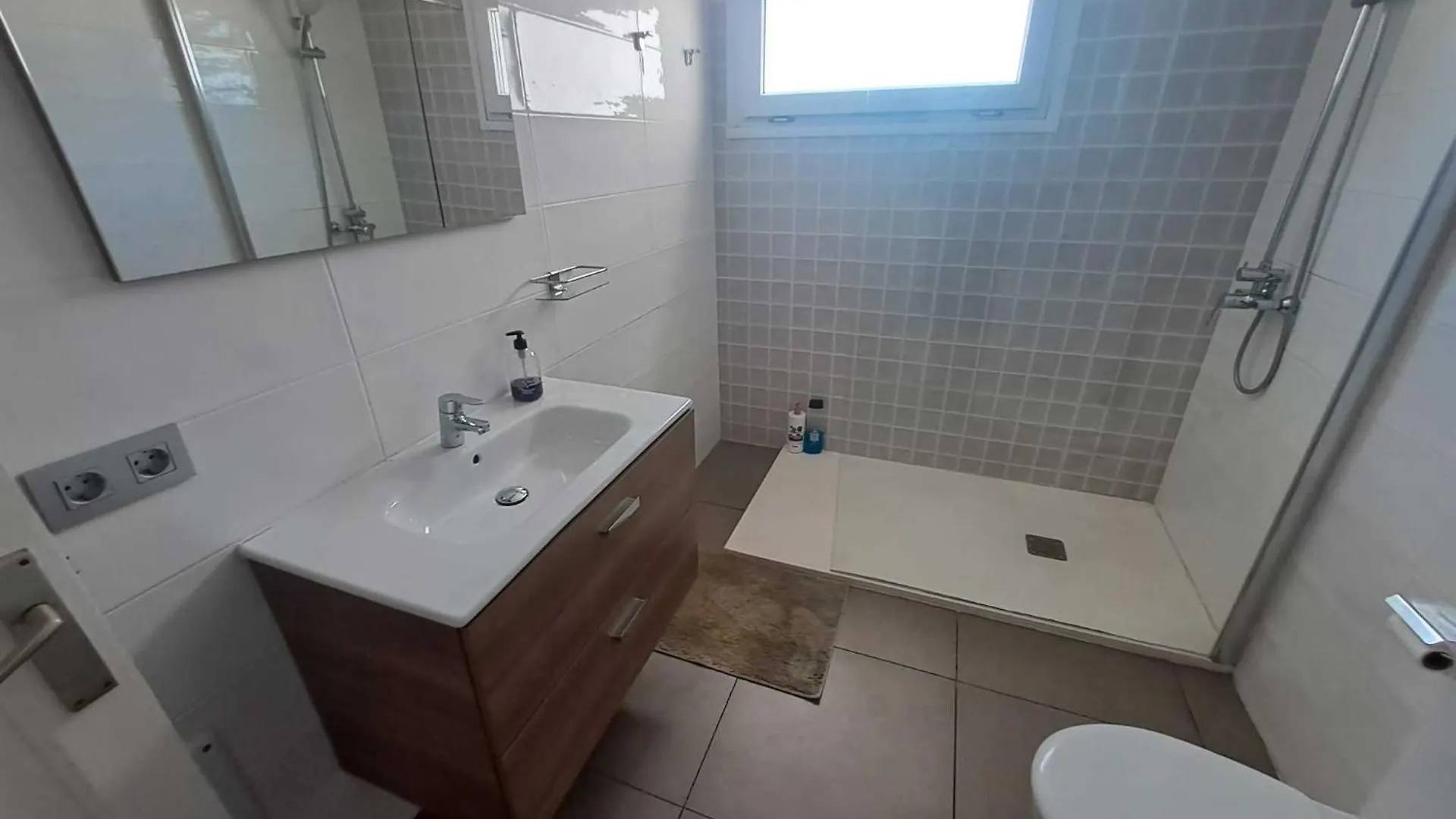 Bonito apartamento reformado, al lado del mar Costa Teguise